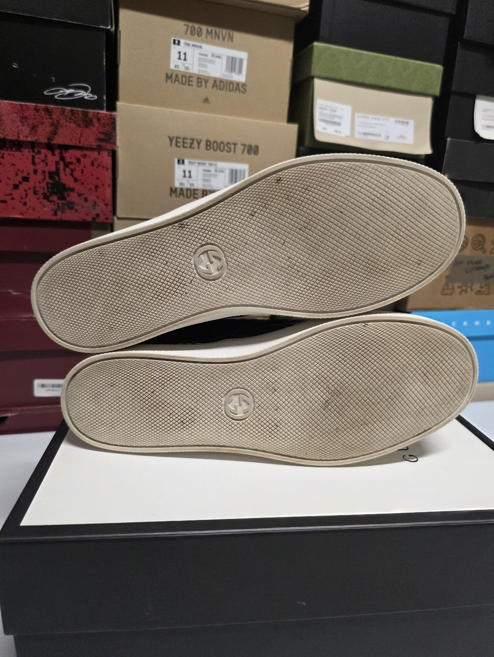 GUCCI RHOMBUS (CALFSKIN) SLIP-ON - Picture 7 of 15